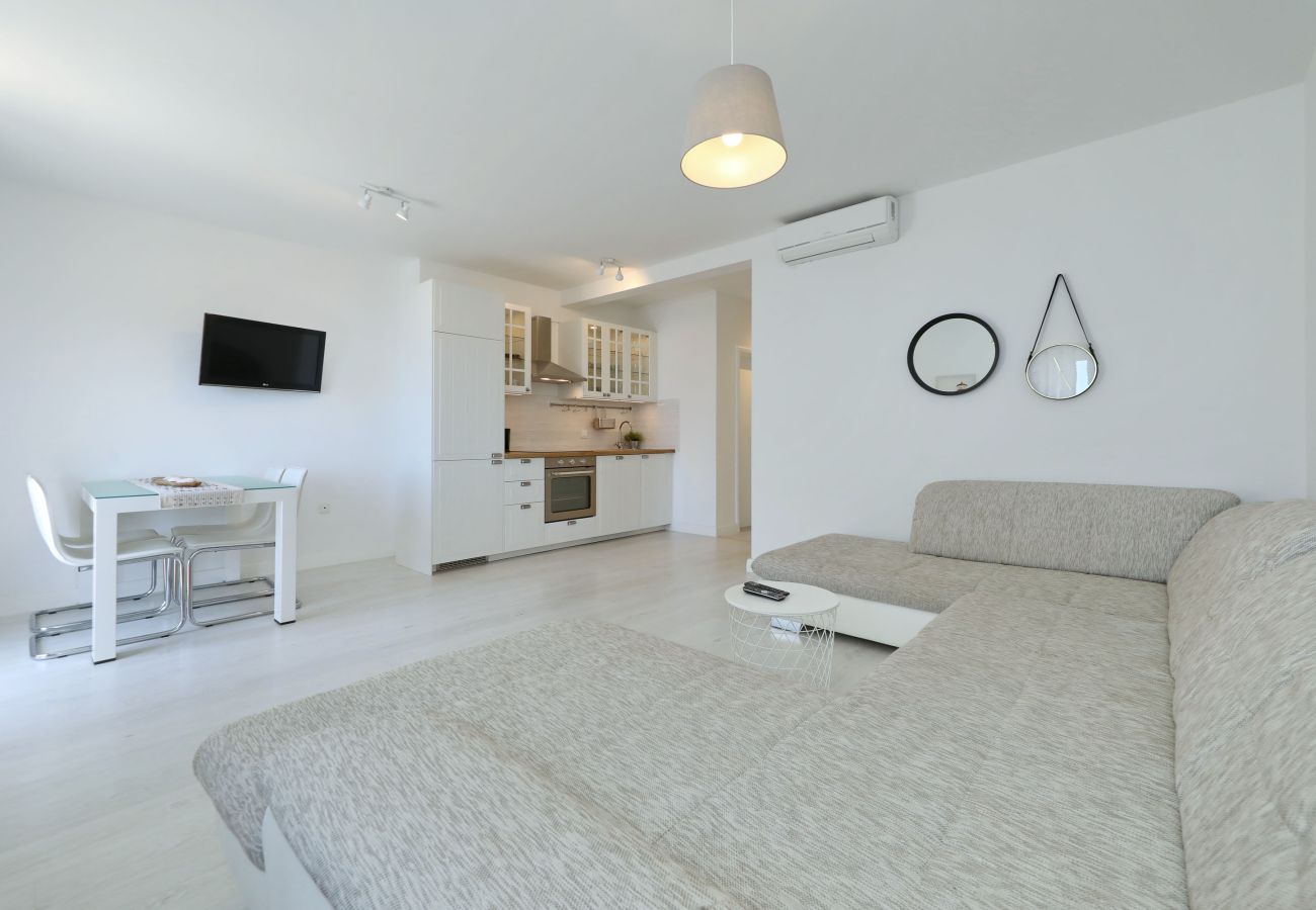 Apartment in Starigrad - Apartment Candela 6 by the Sea