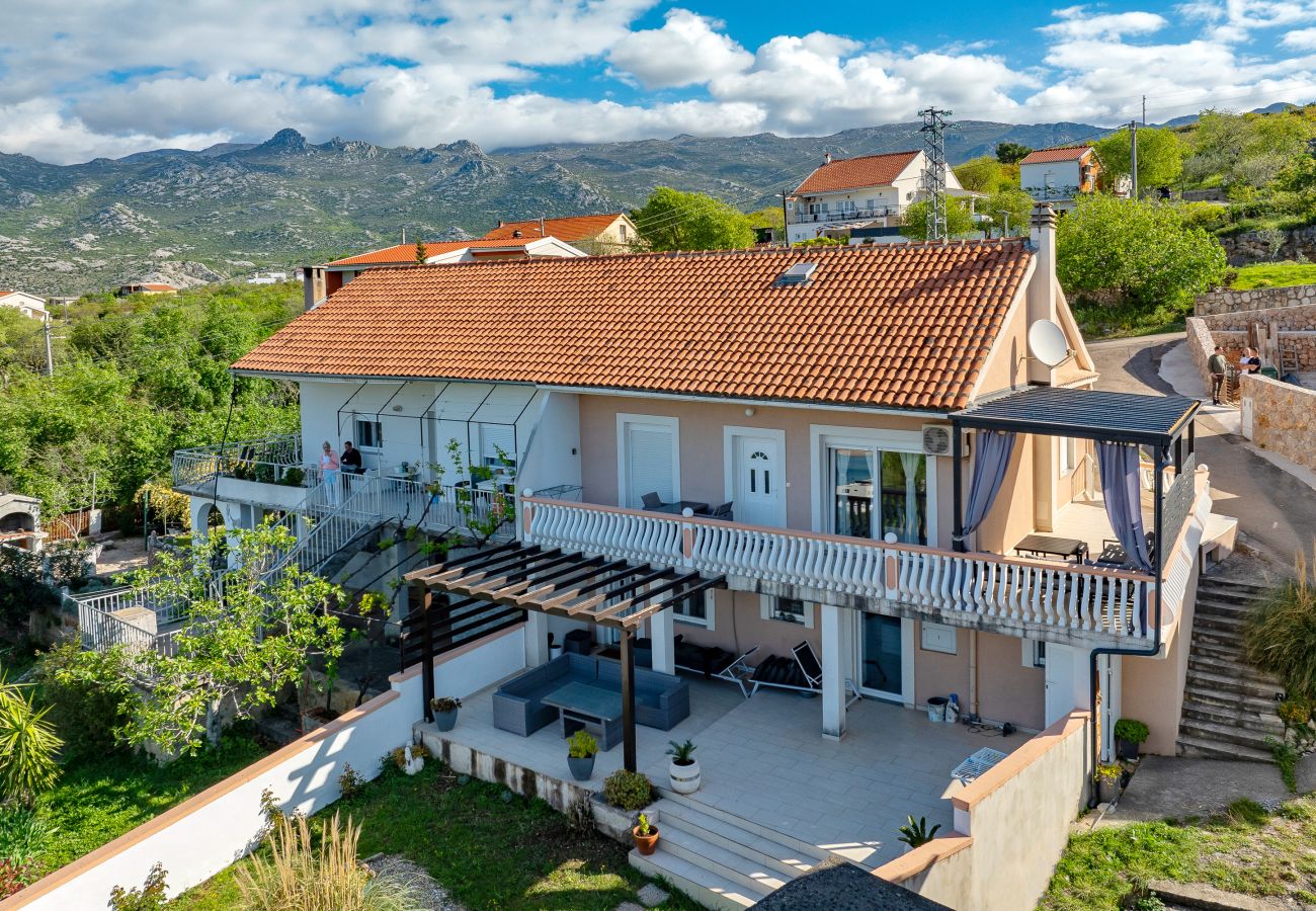 Apartment in Rovanjska - Apartment Marina No.2 with Sea View