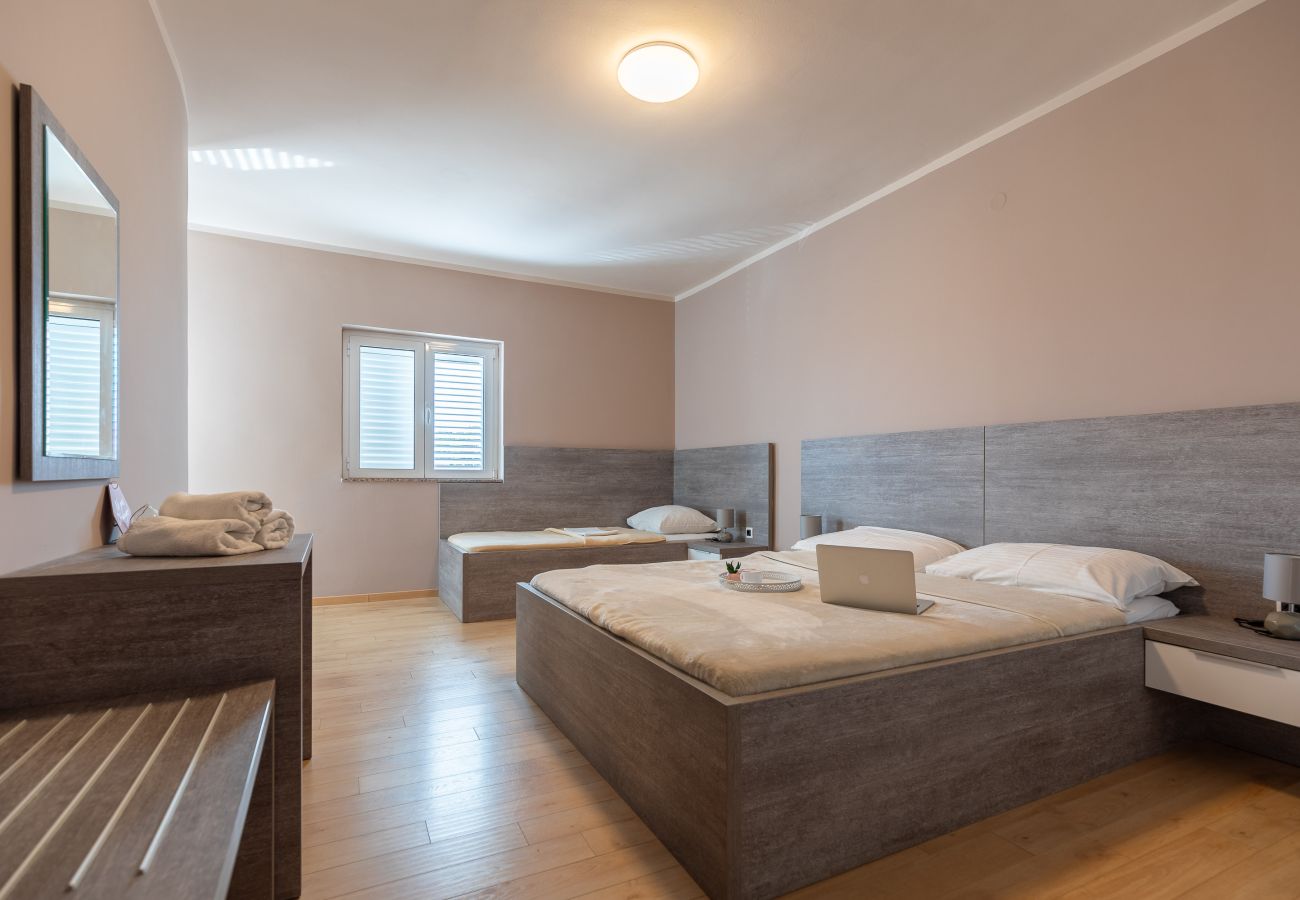 Apartment in Vir - Apartment Paradiso No.2 with Sea View
