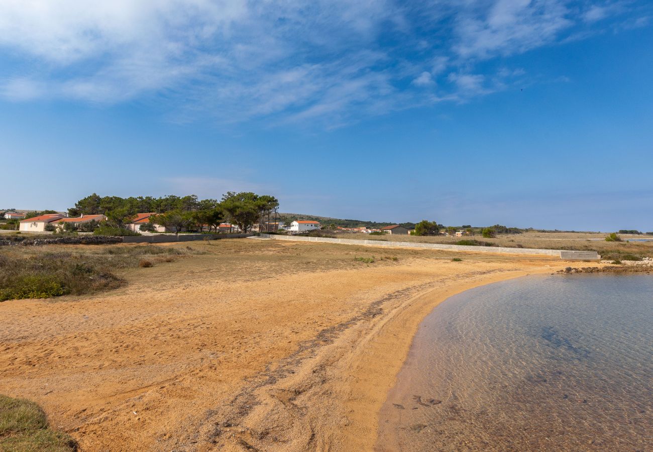 House in Vir - Holiday Home Ana Maria by the Beach