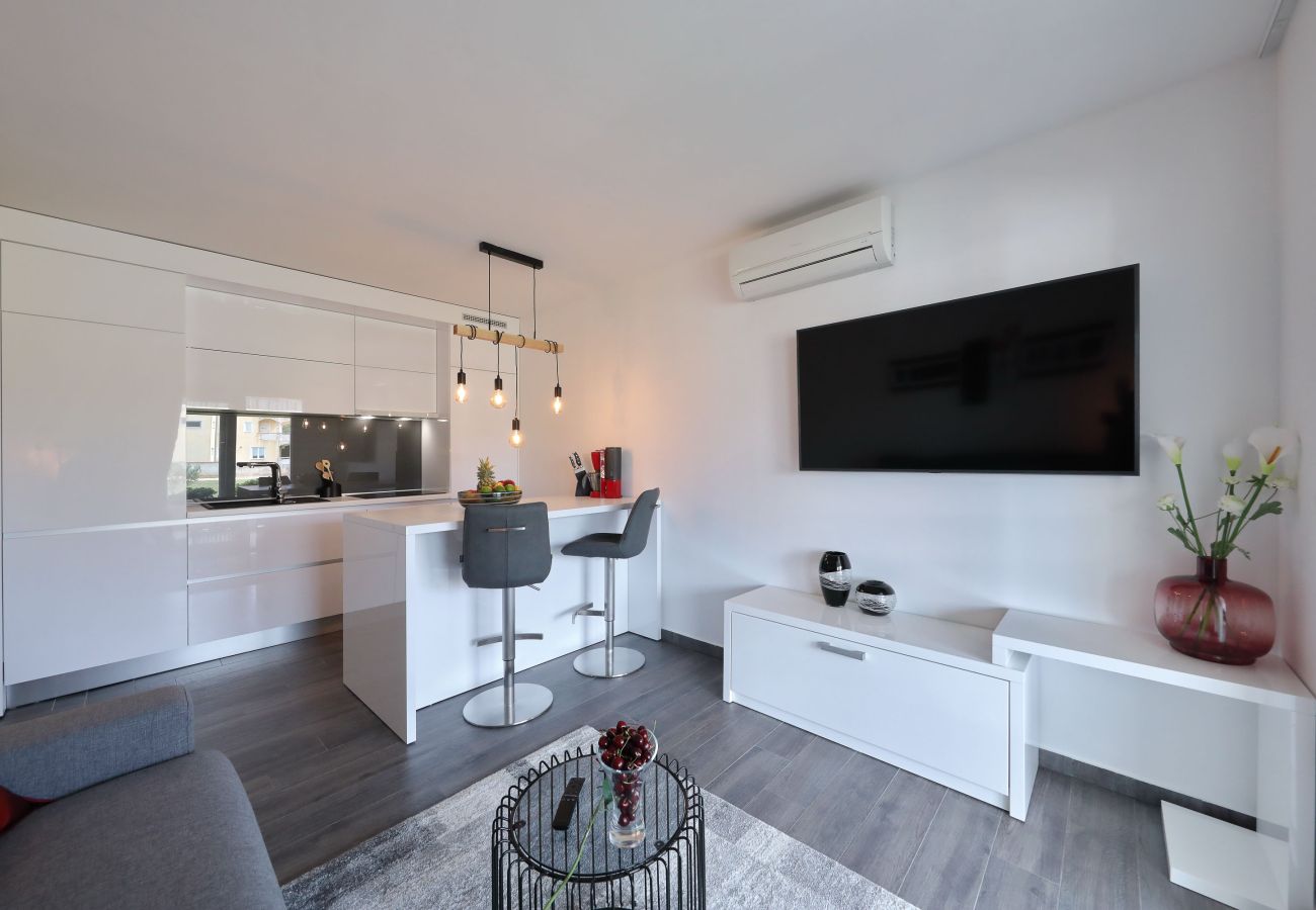 Apartment in Vir - Apartment Suva Punta 3 by the Sea