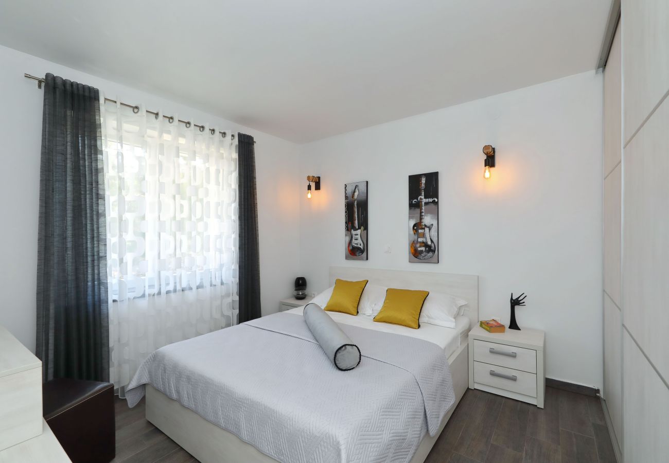 Apartment in Vir - Apartment Suva Punta 1 by the Sea