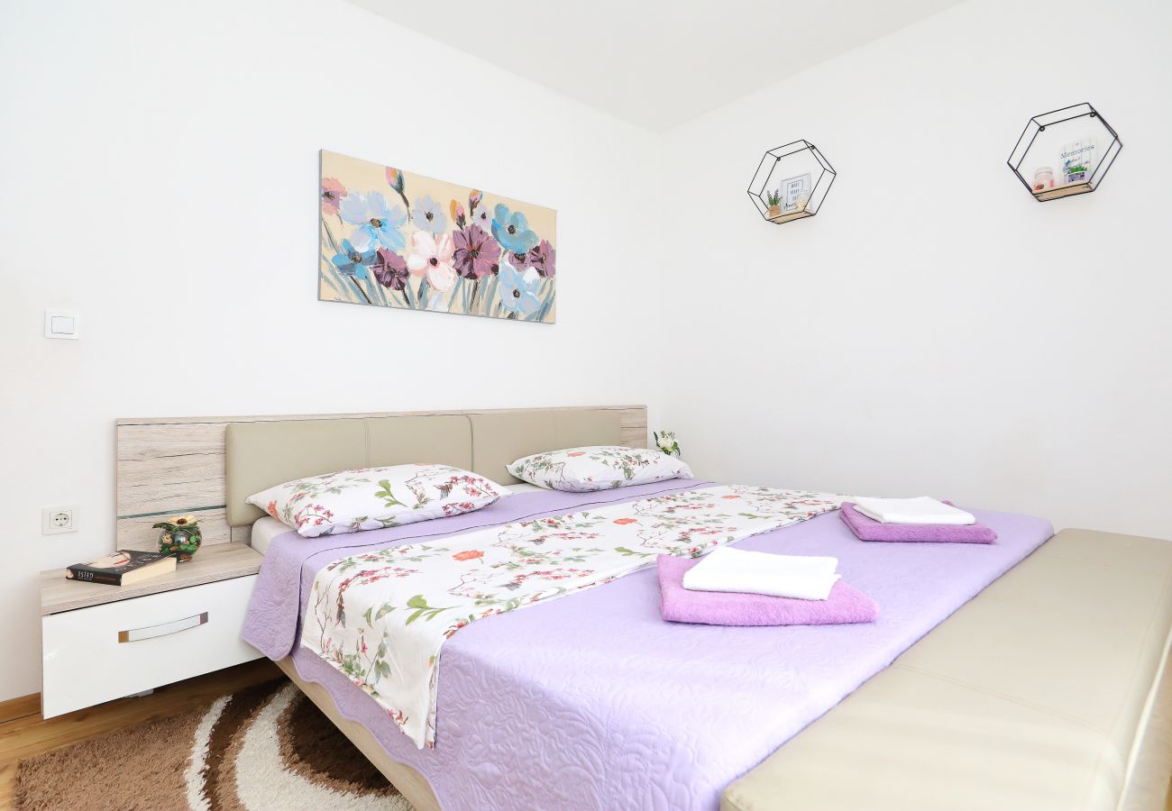Apartment in Rovanjska - Apartment Pavao with Whirlpool