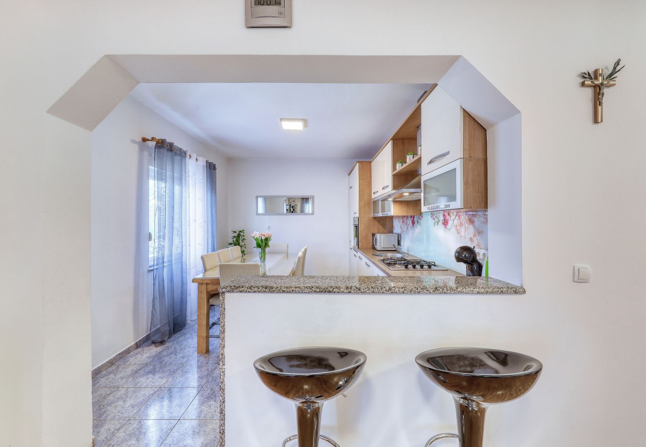 Apartment in Rovanjska - Apartment Pavao with Whirlpool