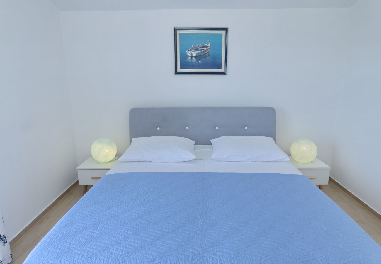 House in Kakma - Holiday Home Vana with Pool