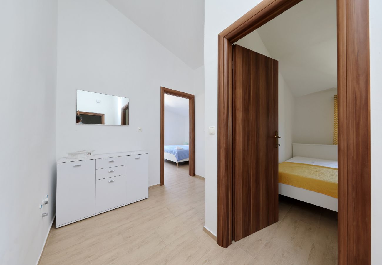 House in Kakma - Holiday Home Vana with Pool