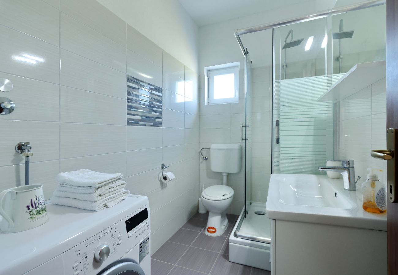 House in Kakma - Holiday Home Vana with Pool
