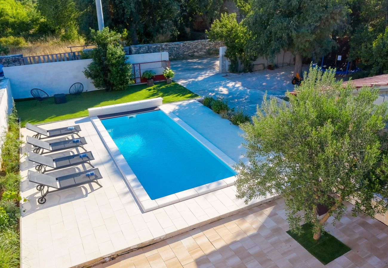 House in Puljane - Holiday Home Antona with Private Pool