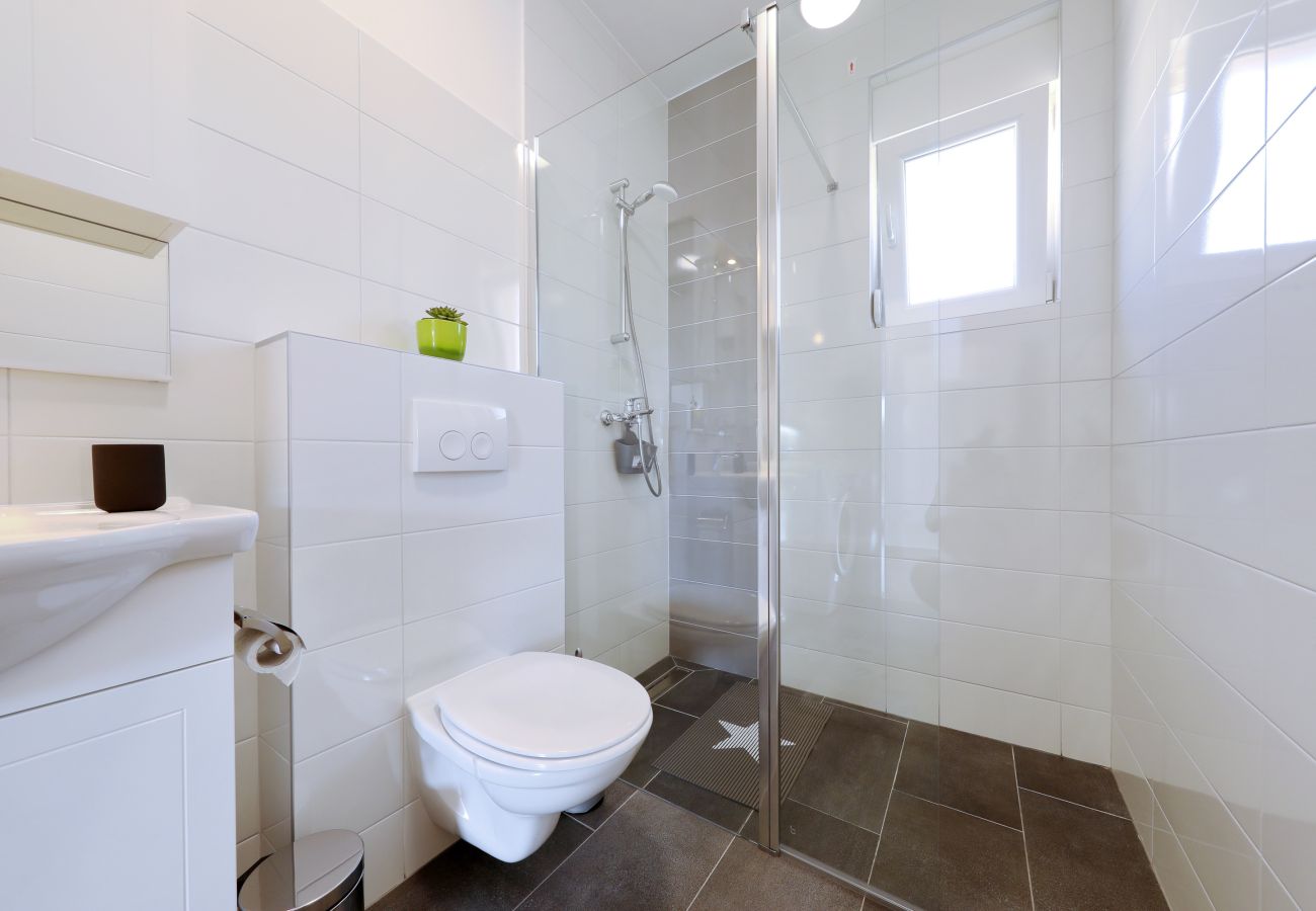 Apartment in Zadar - Apartment Jerbic next to Višnjik Sports Center