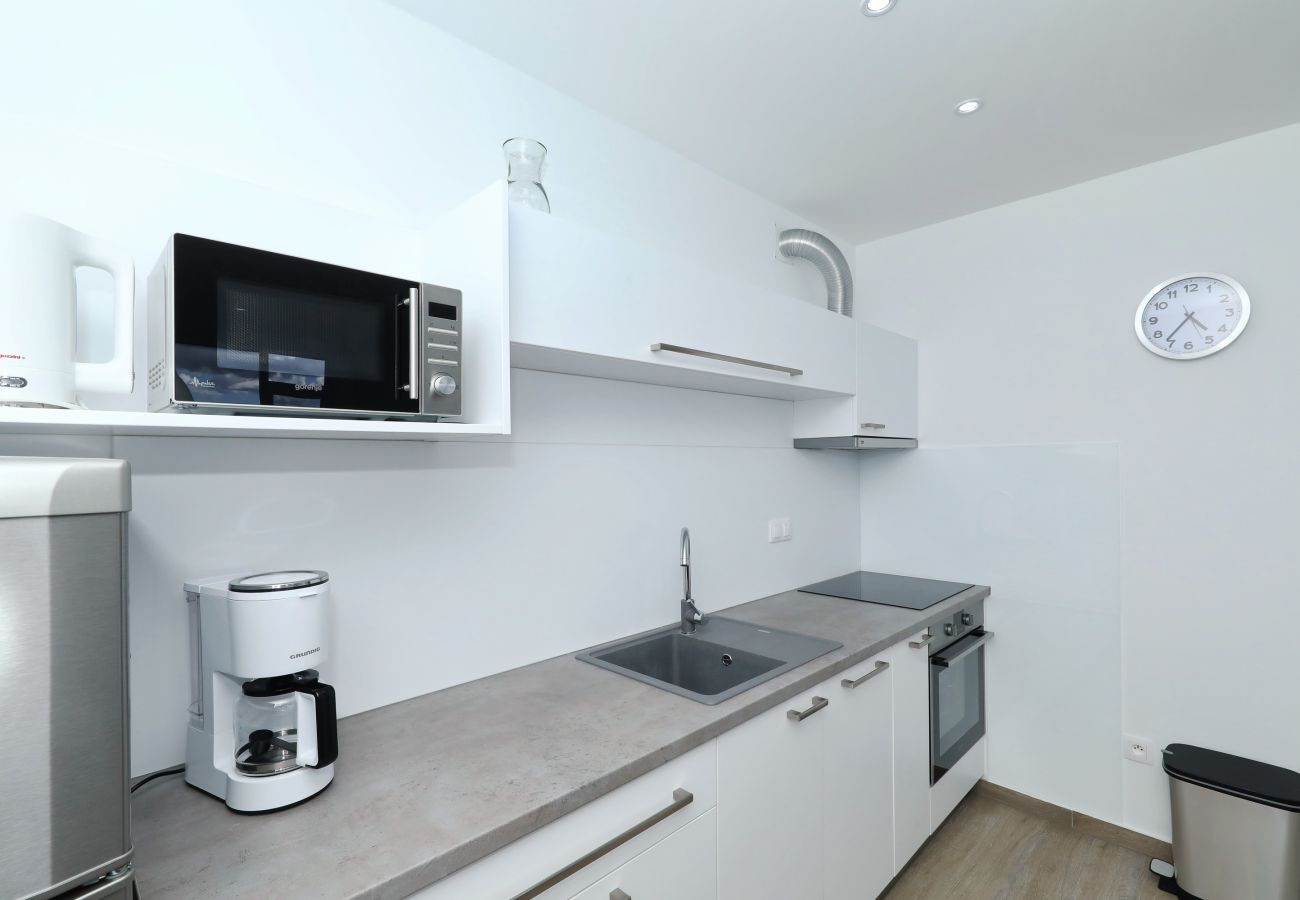 Apartment in Starigrad - Apartment Meeresbrise 5 by the Sea