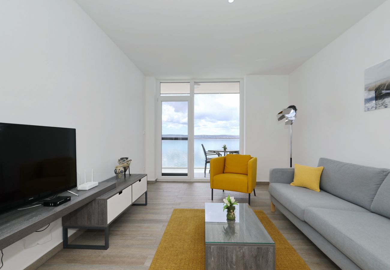 Apartment in Starigrad - Apartment Meeresbrise 4 by the sea