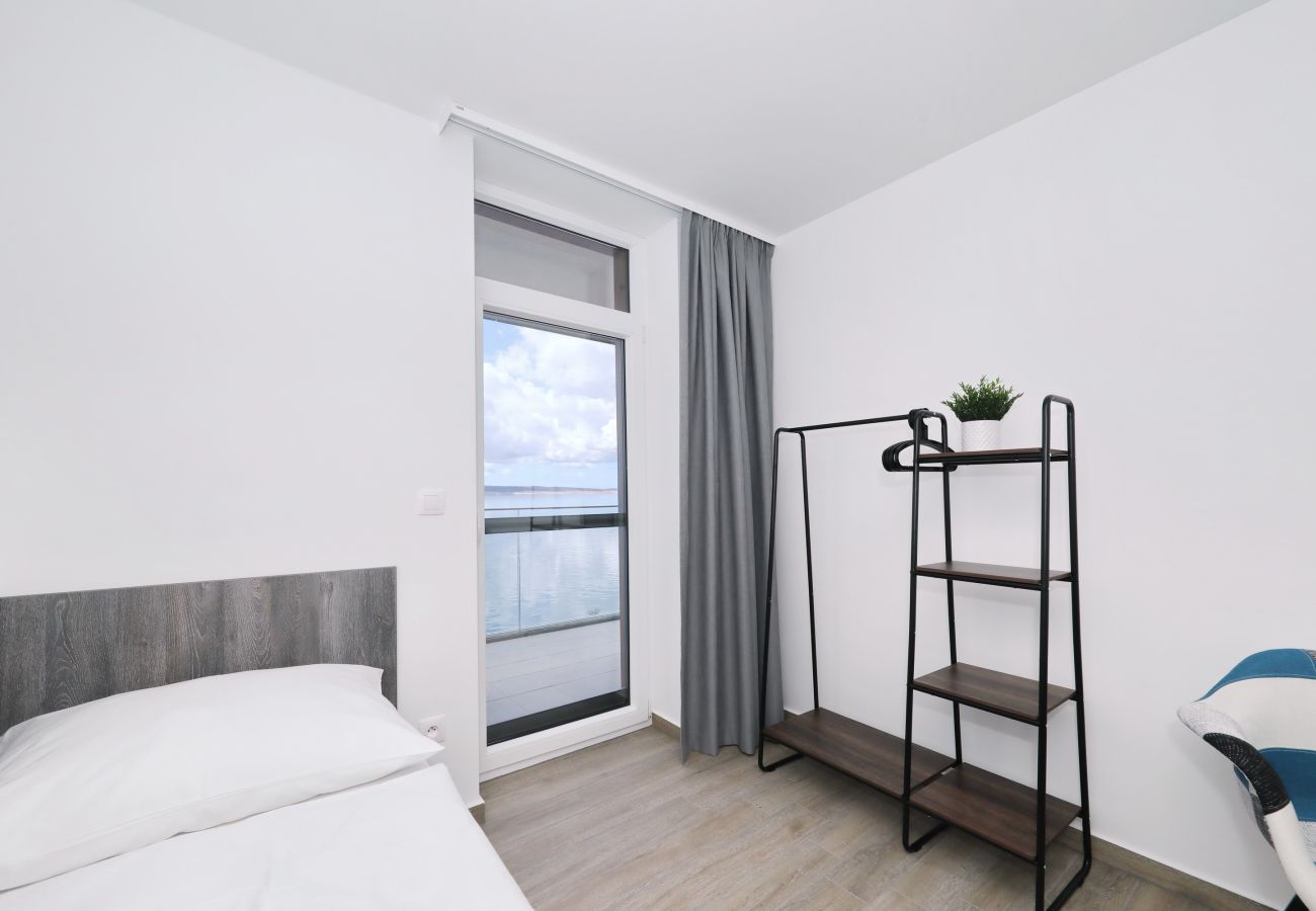 Apartment in Starigrad - Apartment Meeresbrise 4 by the sea