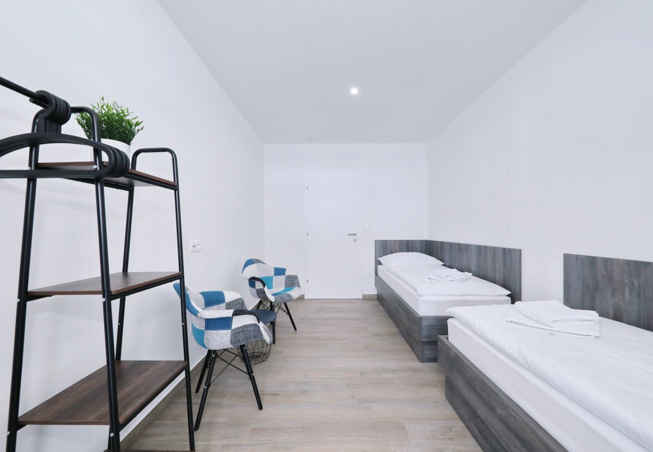 Apartment in Starigrad - Apartment Meeresbrise 4 by the sea