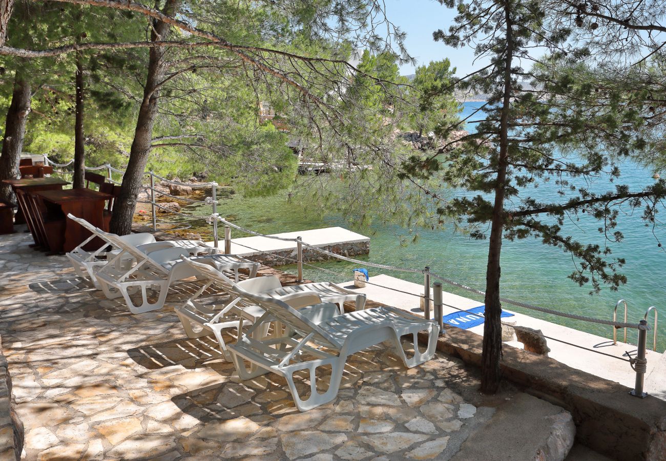House in Starigrad - Stone House Mirko directly on a private beach