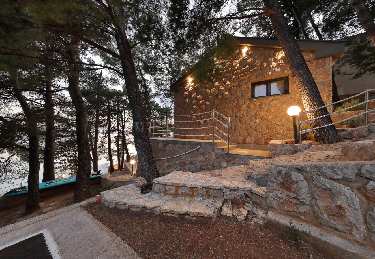 House in Starigrad - Stone House Mirko directly on a private beach