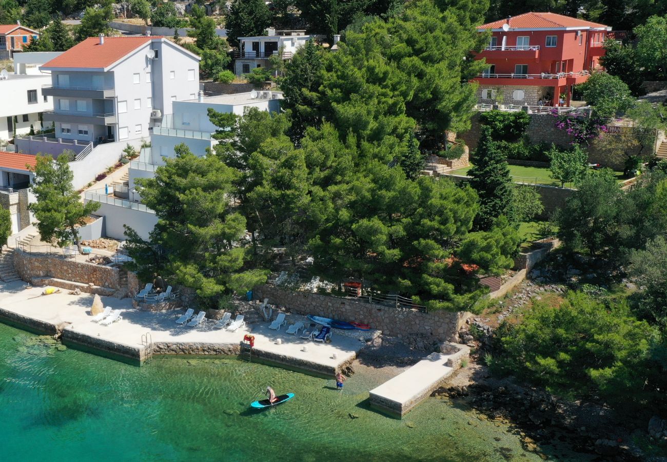 House in Starigrad - Stone House Mirko directly on a private beach