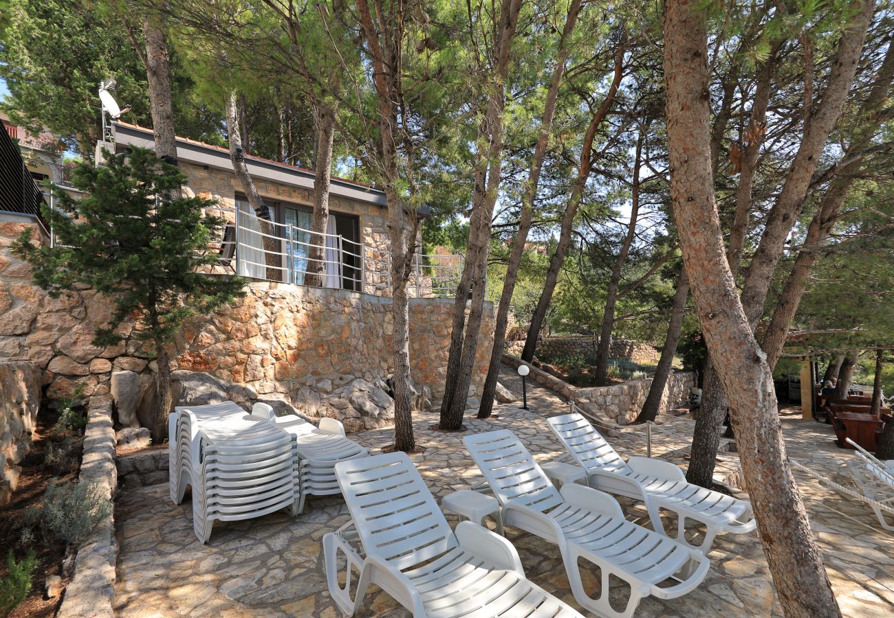 House in Starigrad - Stone House Mirko directly on a private beach