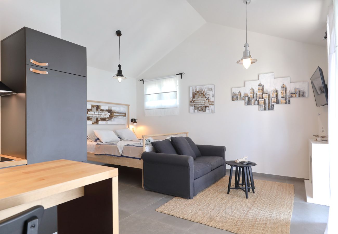 House in Starigrad - Stone House Mirko directly on a private beach