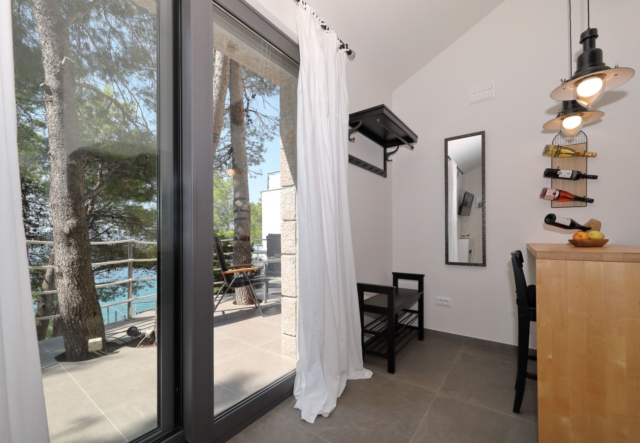 House in Starigrad - Stone House Mirko directly on a private beach
