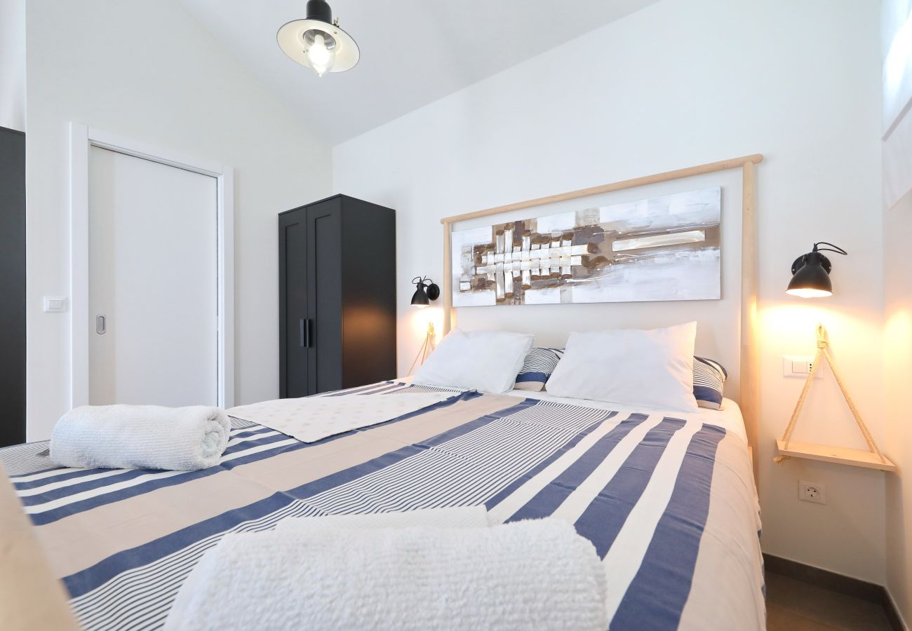House in Starigrad - Stone House Mirko directly on a private beach