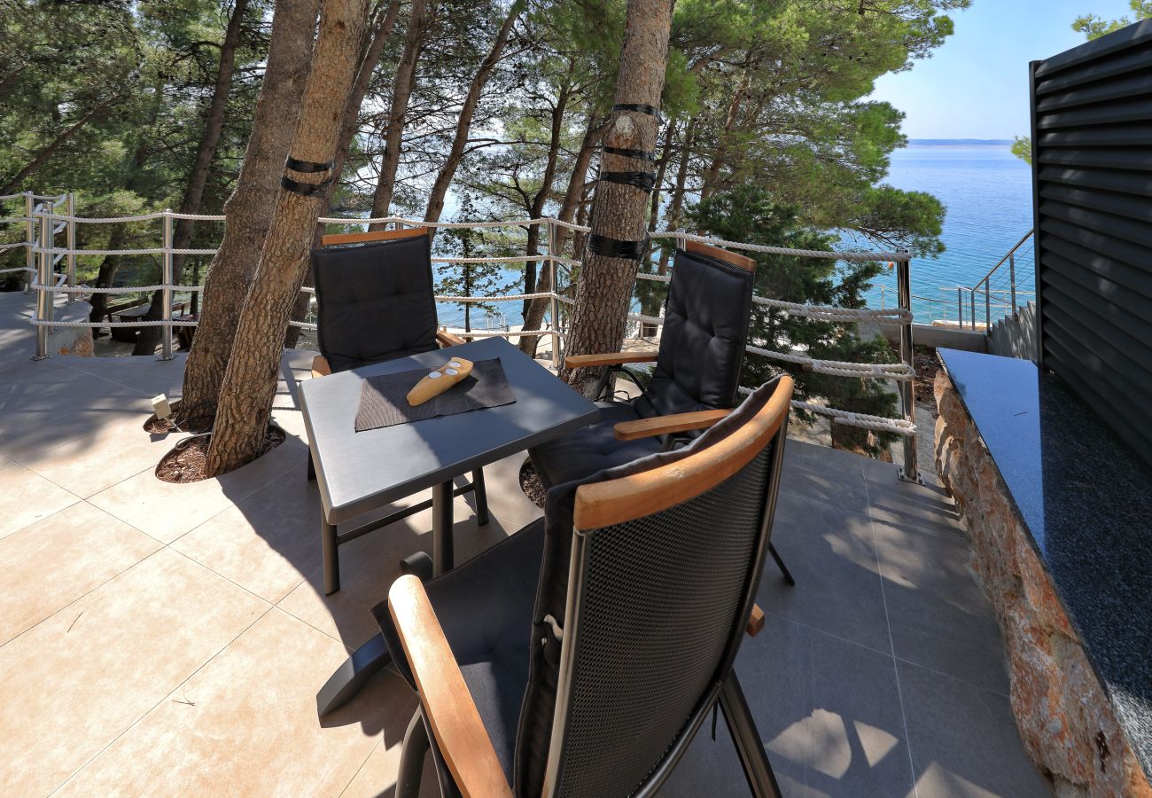 House in Starigrad - Stone House Mirko directly on a private beach