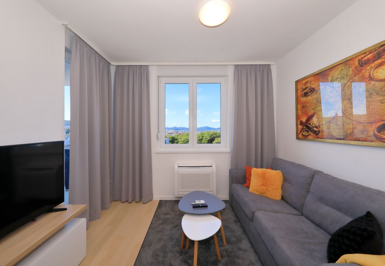 Apartment in Zadar - Apartment Kostela with Balcony and City View