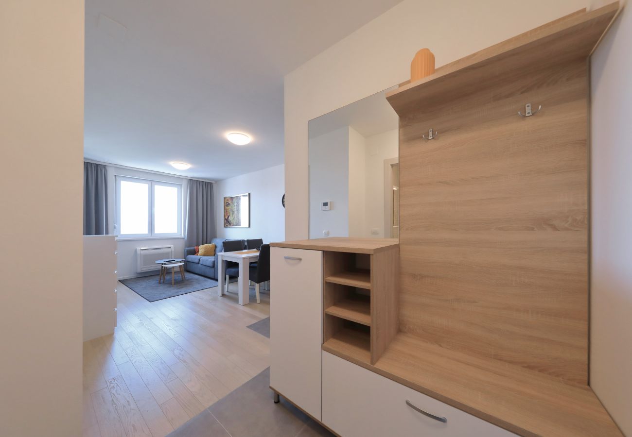 Apartment in Zadar - Apartment Kostela with Balcony and City View