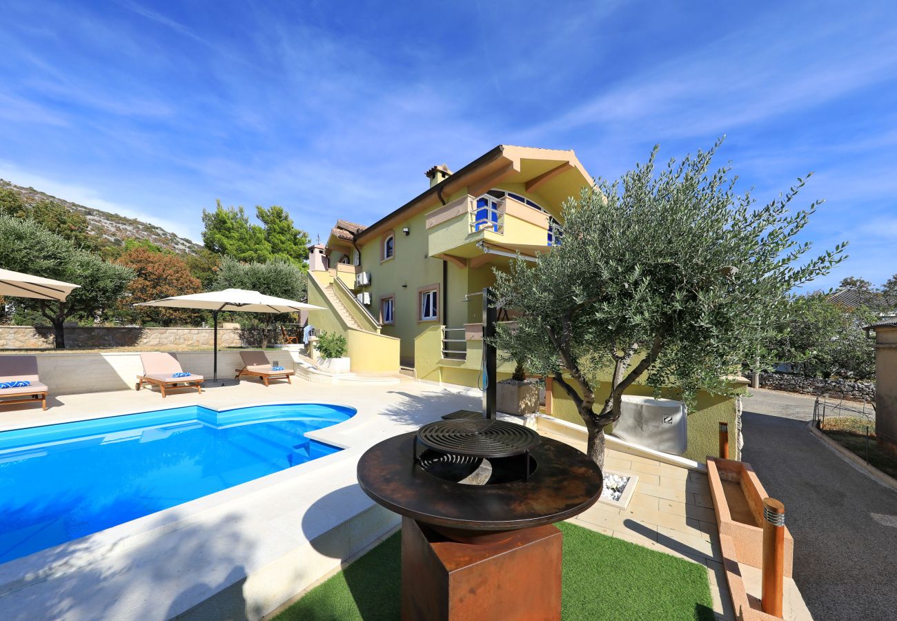 Villa in Starigrad - Villa Paulina with Heated Pool