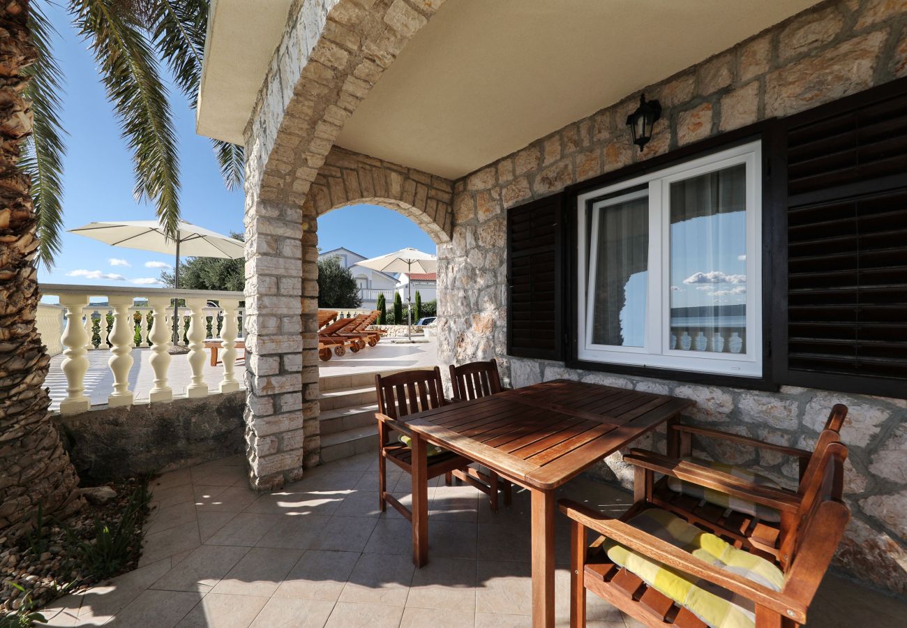 Apartment in Maslenica - Apartment Laura 3 by the Sea