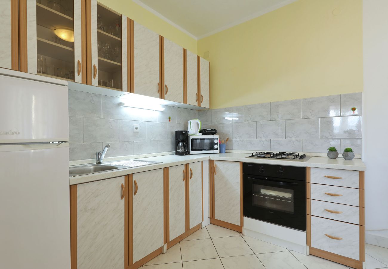 Apartment in Maslenica - Apartment Laura 3 by the Sea
