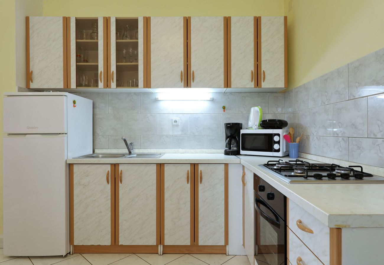 Apartment in Maslenica - Apartment Laura 3 by the Sea