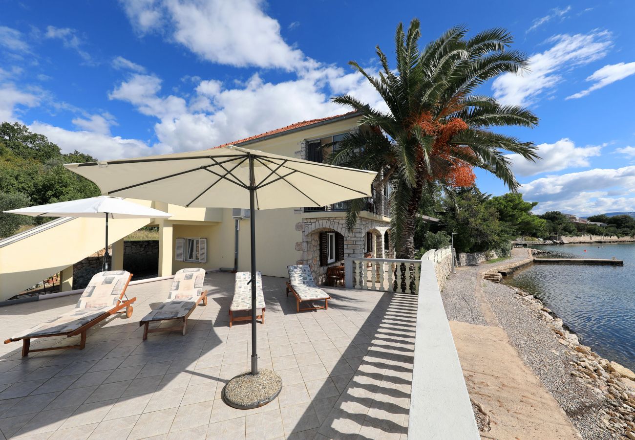 Apartment in Maslenica - Apartment Laura 3 by the Sea
