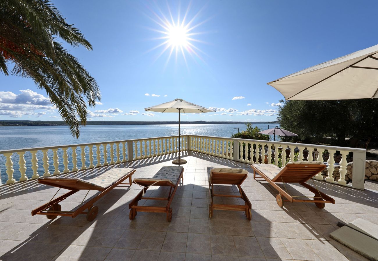 Apartment in Maslenica - Apartment Laura 3 by the Sea