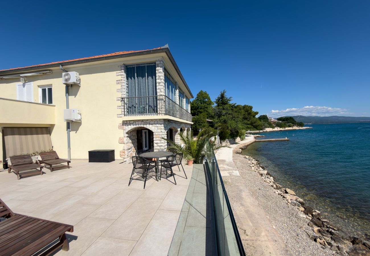 Apartment in Maslenica - Apartment Laura 3 by the Sea
