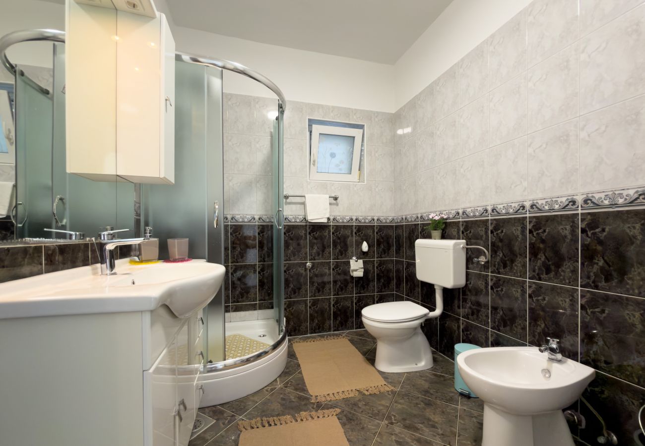 Apartment in Maslenica - Apartment Laura 3 by the Sea