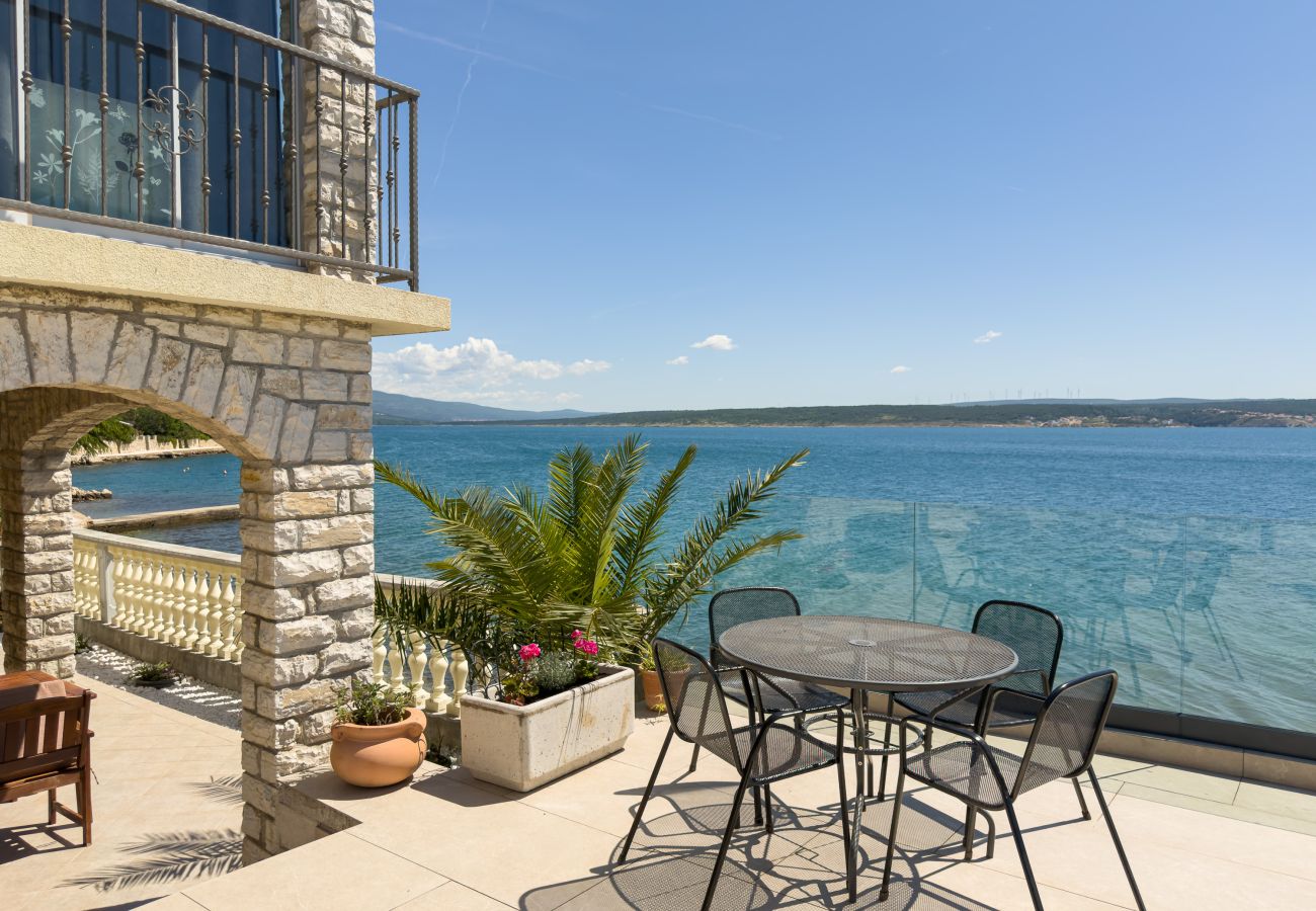 Apartment in Maslenica - Apartment Laura 3 by the Sea
