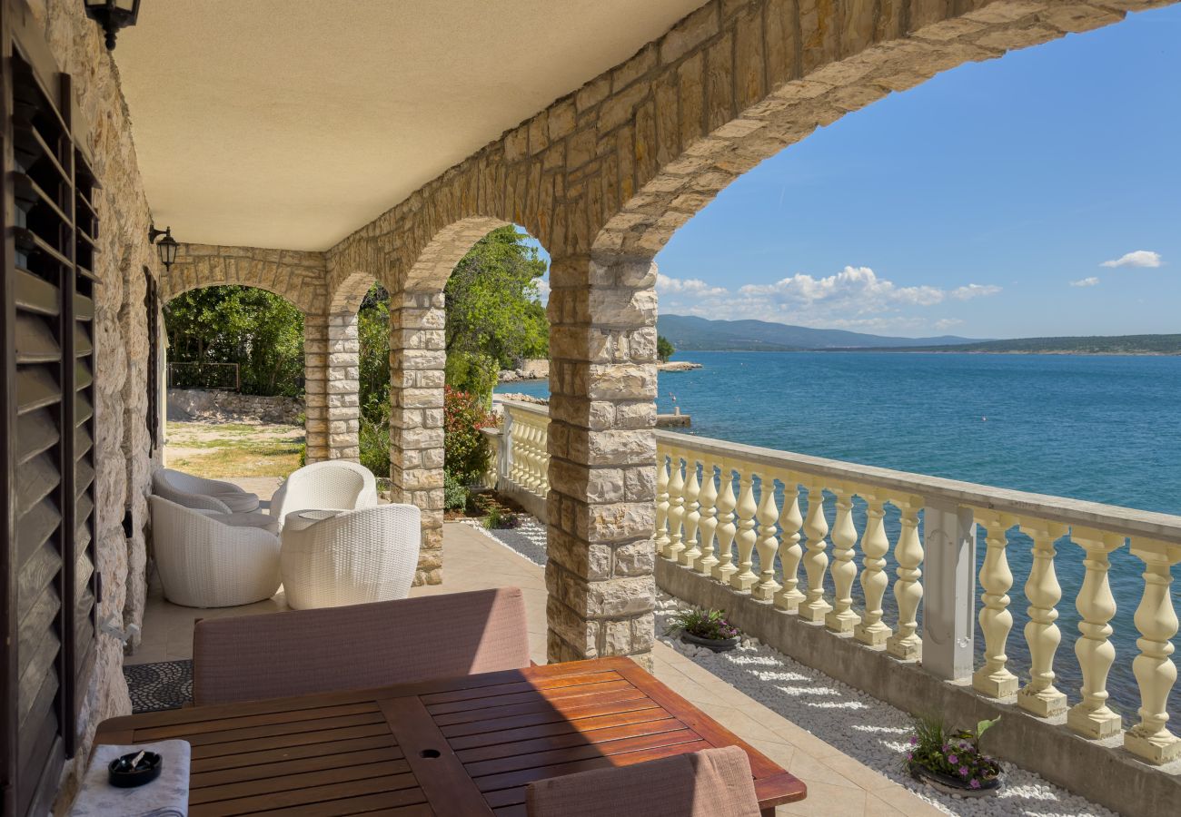 Apartment in Maslenica - Apartment Laura 3 by the Sea