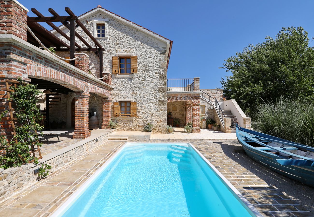 Villa in Nin - Villa Stone House Gland with Pool