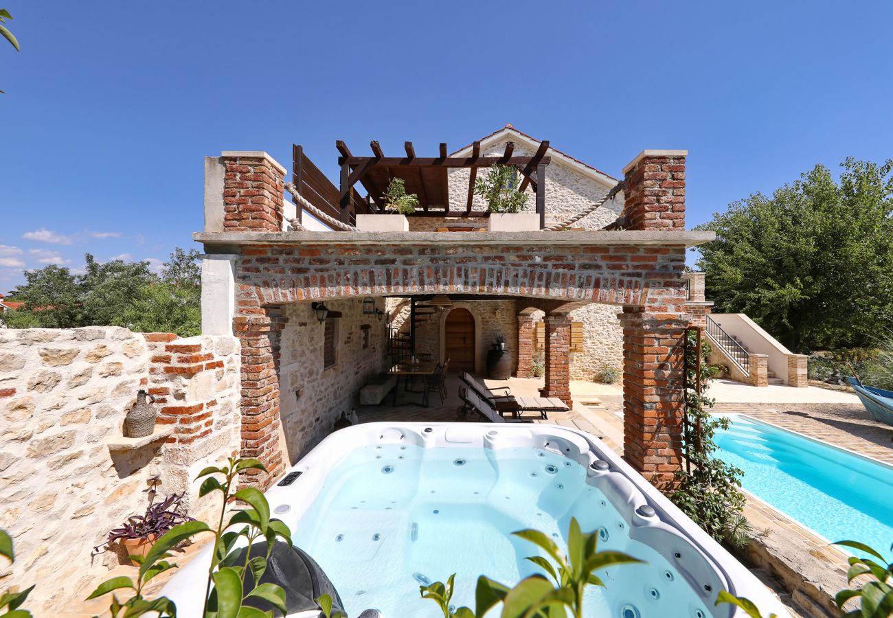 Villa in Nin - Villa Stone House Gland with Pool
