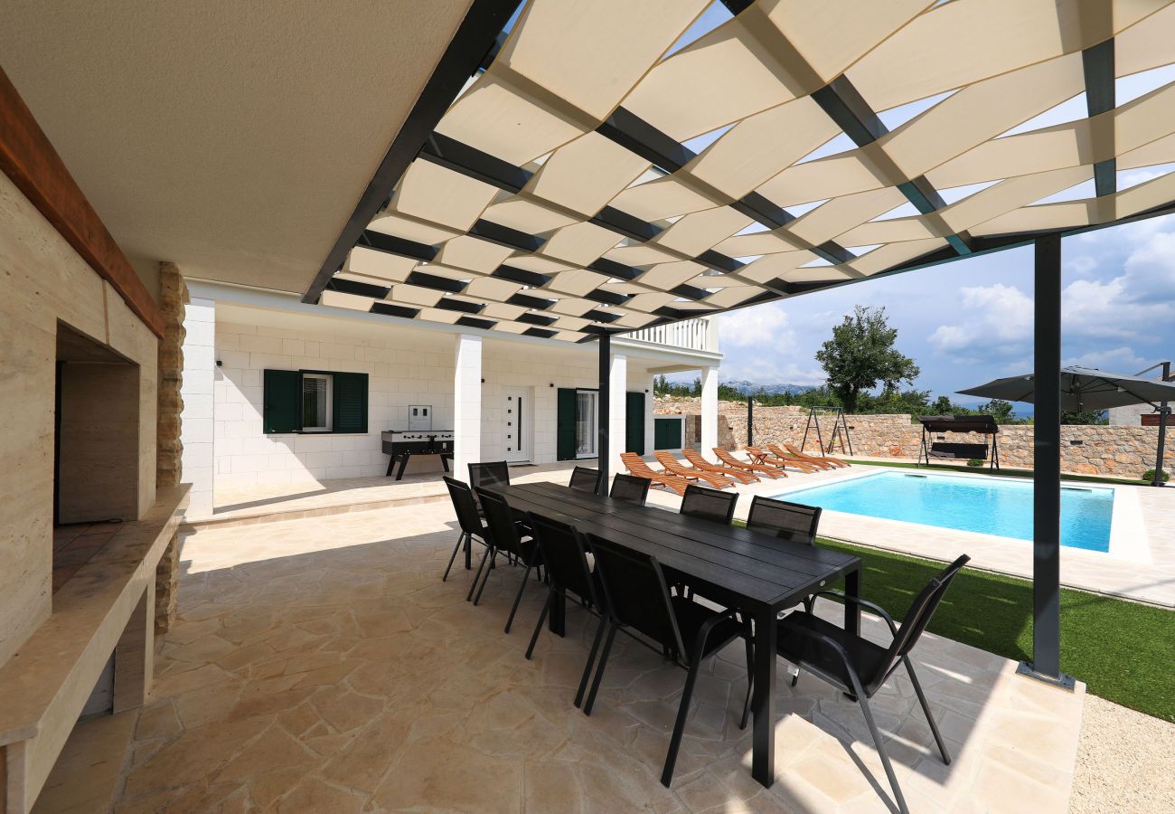 Villa in Kruševo - Villa Zrmanja with Heated Pool