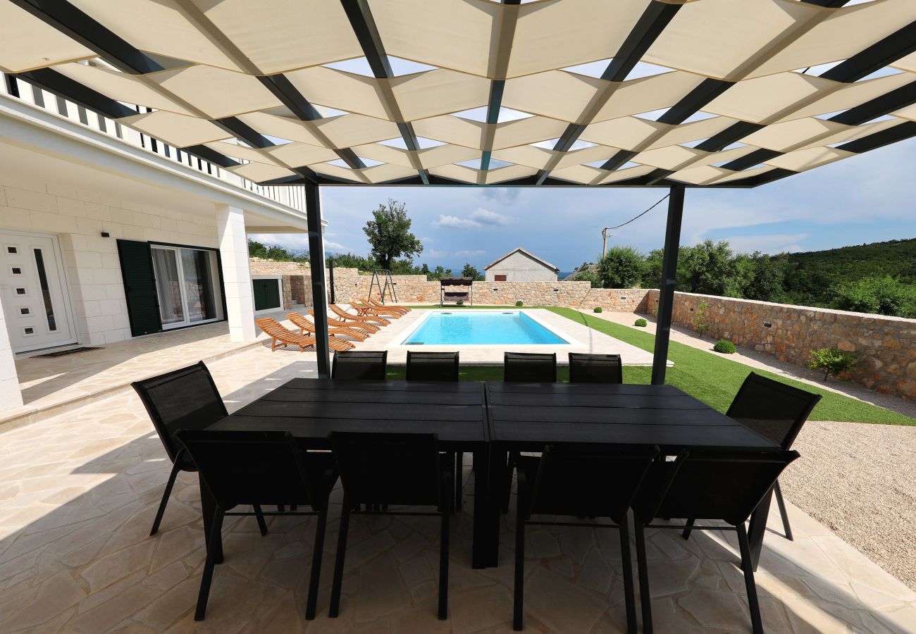 Villa in Kruševo - Villa Zrmanja with Heated Pool