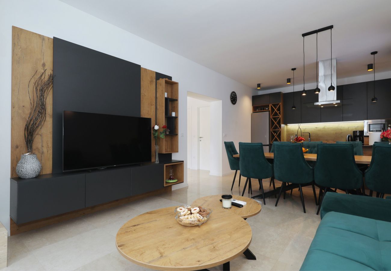 Villa in Kruševo - Villa Zrmanja with Heated Pool