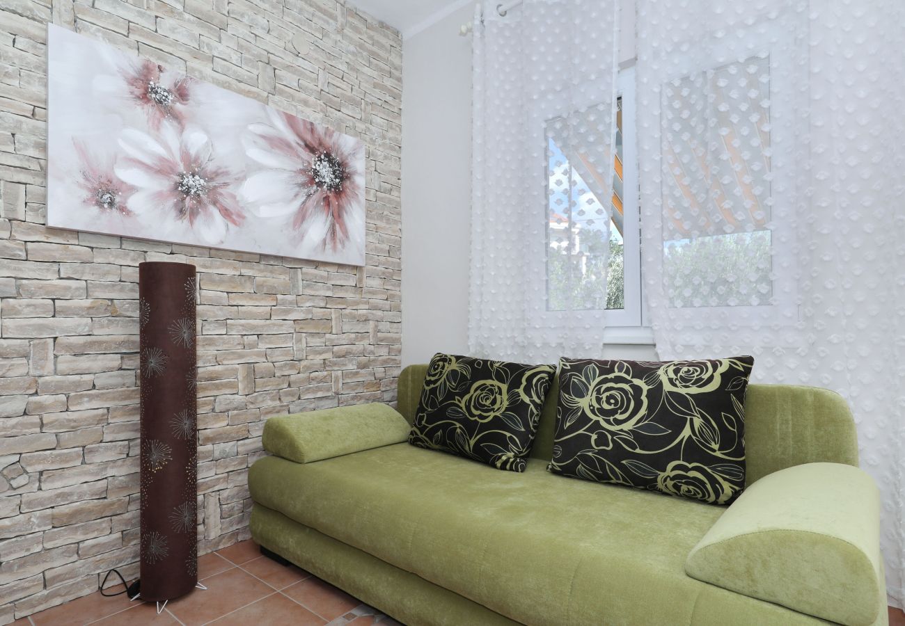 Apartment in Maslenica - Apartment Laura 1 by the Sea