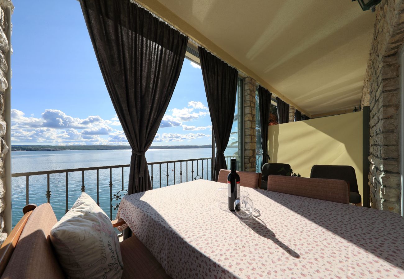 Apartment in Maslenica - Apartment Laura 1 by the Sea