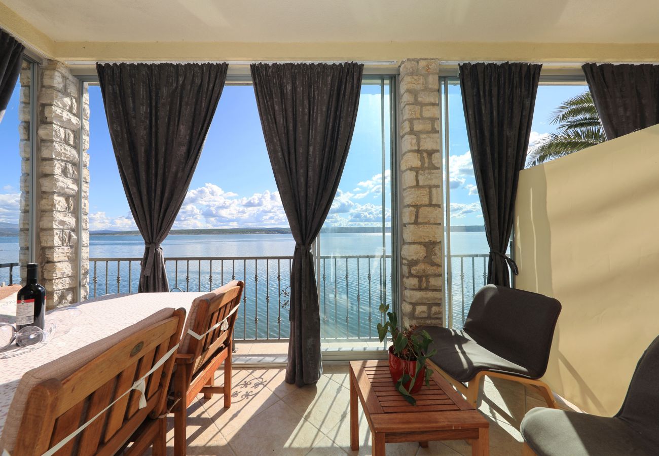 Apartment in Maslenica - Apartment Laura 1 by the Sea