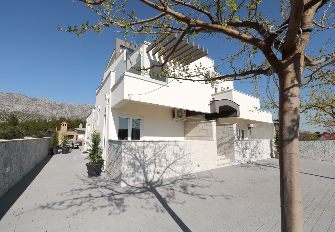 Villa in Starigrad -  Villa Jimmy with Heated Pool