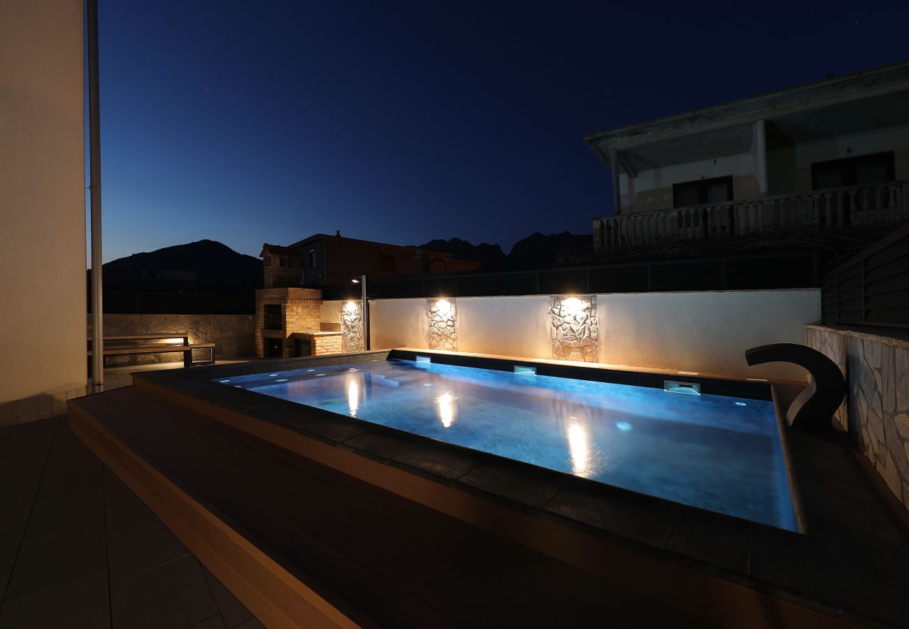 Villa in Starigrad -  Villa Jimmy with Heated Pool