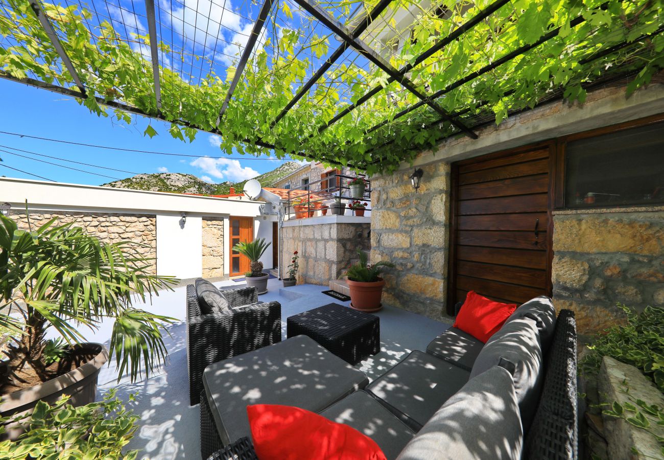 House in Starigrad - Holiday Home Milovac near Paklenica