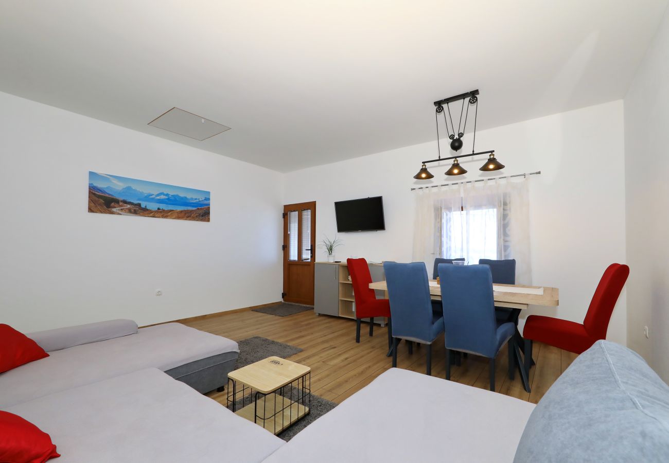 House in Starigrad - Holiday Home Milovac near Paklenica