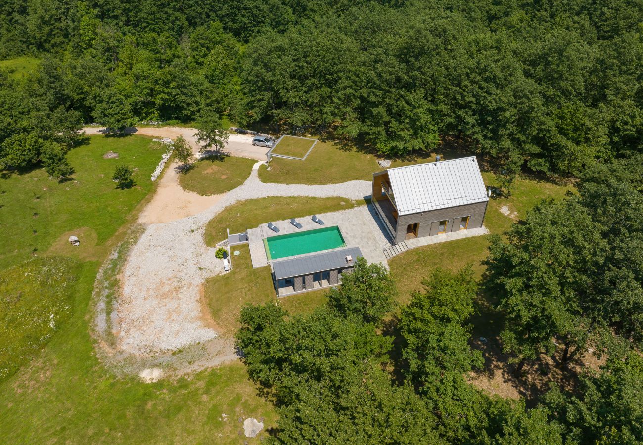 Villa in Lovinac -  Villa Lovelos with Infinity Pool in Nature
